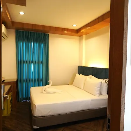 Lighthouse Point Hotel Dumaguete City Exterior photo